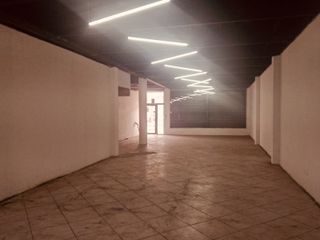 Foto 8 de Local Comercial de Renta 3 Niveles Av. La Prensa 435 m2