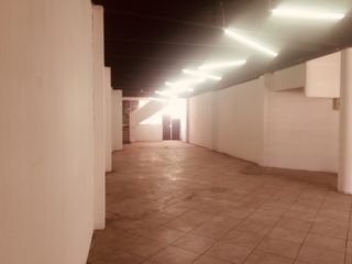 Foto 10 de Local Comercial de Renta 3 Niveles Av. La Prensa 435 m2