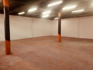 Foto 5 de Local Comercial de Renta 3 Niveles Av. La Prensa 435 m2