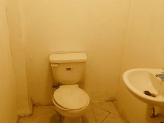 Foto 7 de Local Comercial de Renta 3 Niveles Av. La Prensa 435 m2