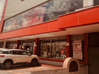 Foto 11 de Local Comercial de Renta 3 Niveles AV. La Prensa 1.080 m2