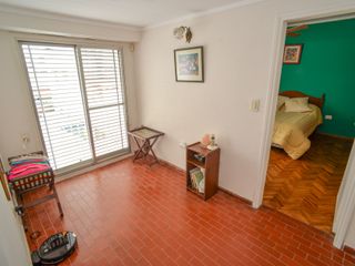 Foto 19 de CASA CON 3 DORMITORIOS A 100 m de Av 7 Jefes!!