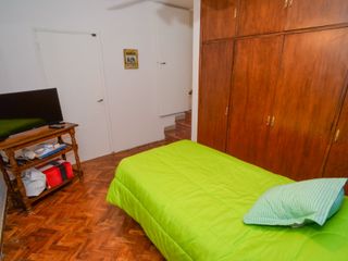 Foto 17 de CASA CON 3 DORMITORIOS A 100 m de Av 7 Jefes!!