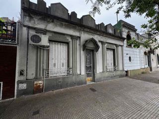 Foto 2 de VENTA CASA 4 AMBIENTES EN VELEZ SARSFIELD TERRAZA
