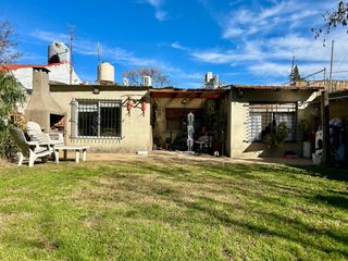 Foto 3 de Casa 4 ambientes en venta en Lomas de Zamora
