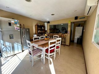 Foto 11 de Casa 4 ambientes en venta en Lomas de Zamora