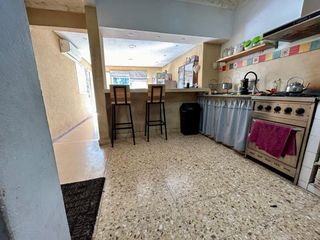 Foto 10 de Casa 4 ambientes en venta en Lomas de Zamora