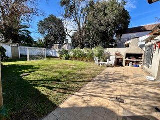 Foto 4 de Casa 4 ambientes en venta en Lomas de Zamora