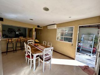 Foto 9 de Casa 4 ambientes en venta en Lomas de Zamora