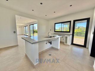 Foto 9 de CASA 4 AMB EN VENTA HARAS SANTA MARIA EL MOLINO
