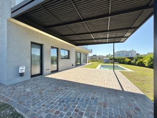 Foto 5 de CASA 4 AMB EN VENTA HARAS SANTA MARIA EL MOLINO