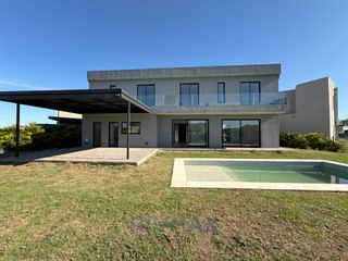 Foto 42 de CASA 4 AMB EN VENTA HARAS SANTA MARIA EL MOLINO
