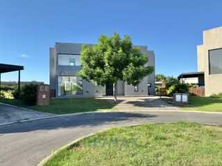 Foto 45 de CASA 4 AMB EN VENTA HARAS SANTA MARIA EL MOLINO