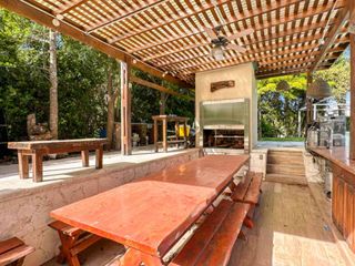 Foto 66 de VENTA CASA 6 AMB CON PILETA EN BARRIO ALAMO ALTO!