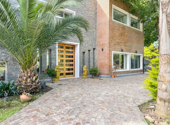 place photo 74