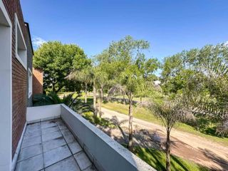 Foto 59 de VENTA CASA 6 AMB CON PILETA EN BARRIO ALAMO ALTO!