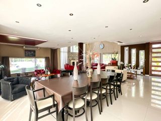 Foto 14 de VENTA CASA 6 AMB CON PILETA EN BARRIO ALAMO ALTO!