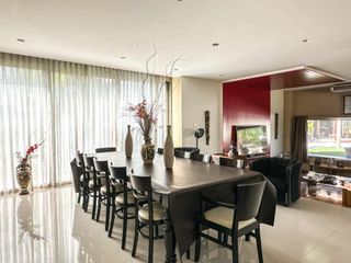 Foto 13 de VENTA CASA 6 AMB CON PILETA EN BARRIO ALAMO ALTO!