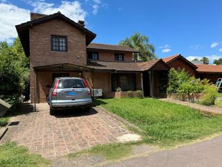 Foto 1 de CASA EN VENTA EN EL BARRIO MASCHWITZ COUNTRY CLUB