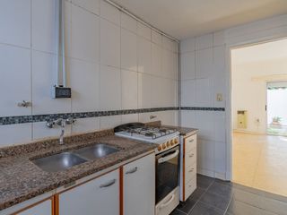 Foto 4 de Venta PH 2 Ambientes patio parrilla Zona Chauvin