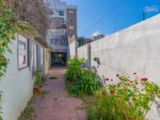Foto 18 de Venta PH 2 Ambientes patio parrilla Zona Chauvin