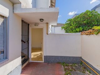 Foto 19 de Venta PH 2 Ambientes patio parrilla Zona Chauvin