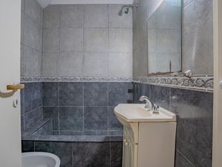 Foto 6 de Venta PH 2 Ambientes patio parrilla Zona Chauvin