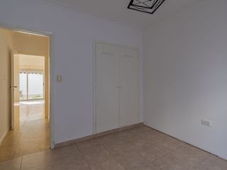 Foto 5 de Venta PH 2 Ambientes patio parrilla Zona Chauvin