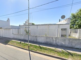 Foto 19 de Casa en venta 2 dormitorios Tolosa cochera parque