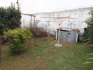 Foto 20 de Casa en venta 2 dormitorios Tolosa cochera parque