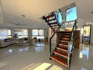 Foto 5 de Venta casa de 7 amb en Fincas el Lago Escobar