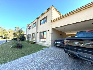 Foto 55 de Venta casa de 7 amb en Fincas el Lago Escobar