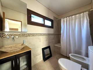 Foto 42 de Venta casa de 7 amb en Fincas el Lago Escobar