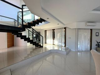 Foto 4 de Venta casa de 7 amb en Fincas el Lago Escobar
