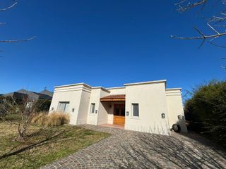 Foto 3 de Casa de una planta en lote interna, Canton Puerto