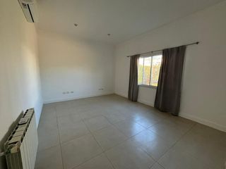 Foto 25 de Casa de una planta en lote interna, Canton Puerto