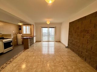Foto 1 de DEPARTAMENTO 3 AMBIENTES EN VENTA CON COCHERA