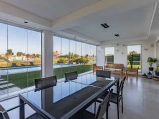 Foto 38 de VENTA CASA 6 AMB AL LAGO PISCINA MUELLE EL CANTON