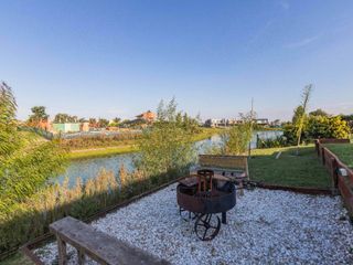 Foto 56 de VENTA CASA 6 AMB AL LAGO PISCINA MUELLE EL CANTON