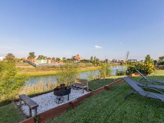 Foto 48 de VENTA CASA 6 AMB AL LAGO PISCINA MUELLE EL CANTON