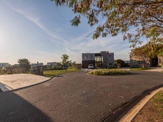 Foto 58 de VENTA CASA 6 AMB AL LAGO PISCINA MUELLE EL CANTON