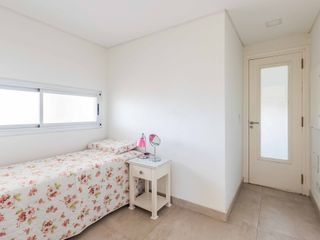 Foto 18 de VENTA CASA 6 AMB AL LAGO PISCINA MUELLE EL CANTON