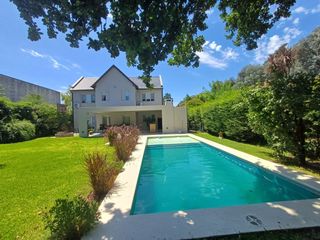 Foto 4 de Venta Casa La Barra Village, Escobar Apto credito