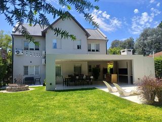 Foto 1 de Venta Casa La Barra Village, Escobar Apto credito