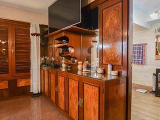 Foto 4 de Casa en venta La Plata con pileta, parque