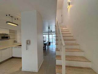 Foto 13 de VENTA CASA AMOBLADA  CARLOS PAZ CON BAJADA AL LAGO
