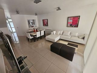 Foto 7 de VENTA CASA AMOBLADA  CARLOS PAZ CON BAJADA AL LAGO