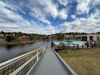 Foto 41 de VENTA CASA AMOBLADA  CARLOS PAZ CON BAJADA AL LAGO
