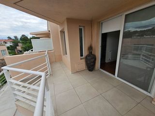 Foto 21 de VENTA CASA AMOBLADA  CARLOS PAZ CON BAJADA AL LAGO