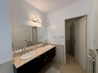 Foto 19 de VENTA CASA AMOBLADA  CARLOS PAZ CON BAJADA AL LAGO